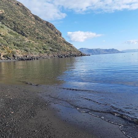 Albergo Seaside Leni Exteriér fotografie