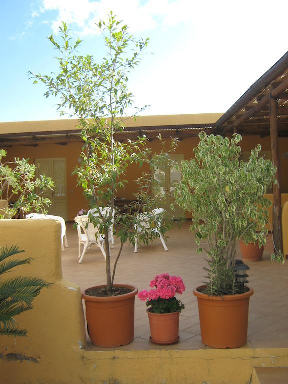 Albergo Seaside Leni Exteriér fotografie