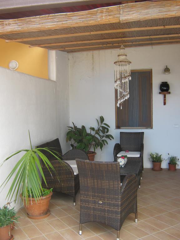 Albergo Seaside Leni Exteriér fotografie