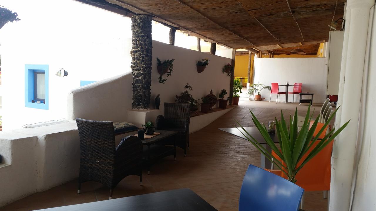 Albergo Seaside Leni Exteriér fotografie
