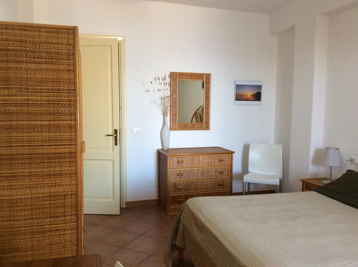 Albergo Seaside Leni Exteriér fotografie
