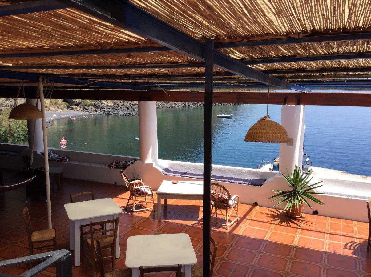 Albergo Seaside Leni Exteriér fotografie